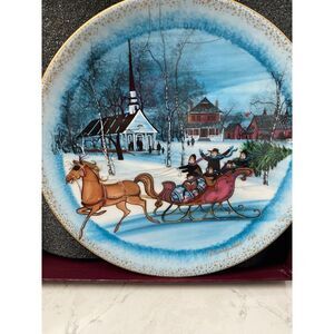 1987 Anna Perenna Christmas Sleigh By Buckley Moss Amish Art Plate Home Decor‎